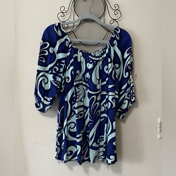 One Papaya Women's Top - Picture 2 of 4